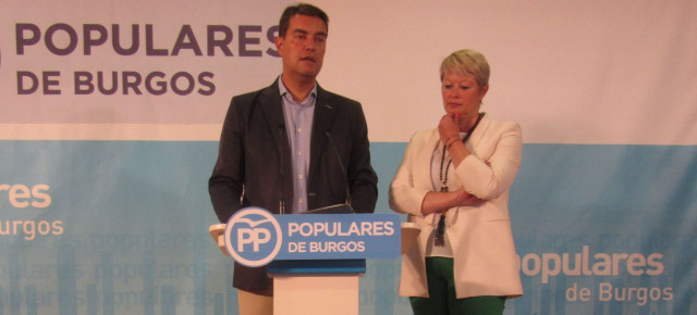 Comparecencia en rueda de prensa de Ángel Ibáñez e Irene Cortés